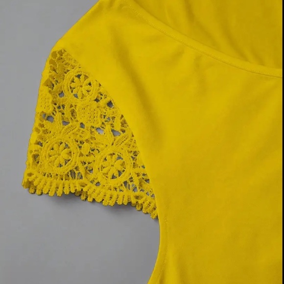 Women’s Yellow Lace Short Sleeve Knit Top - Size XL - NWOT - Picture 4 of 4